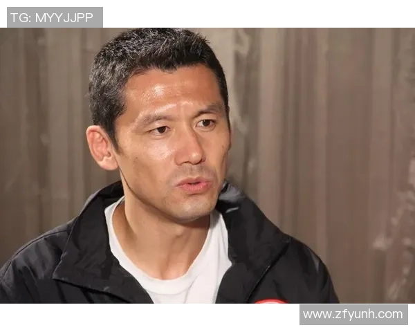 足球明星杨晨的居住地揭秘及其生活方式探讨